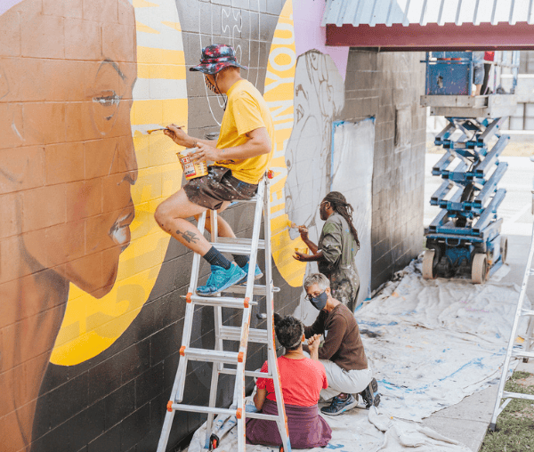 mending_walls_art_murals_volunteers_7_a8ec033be8