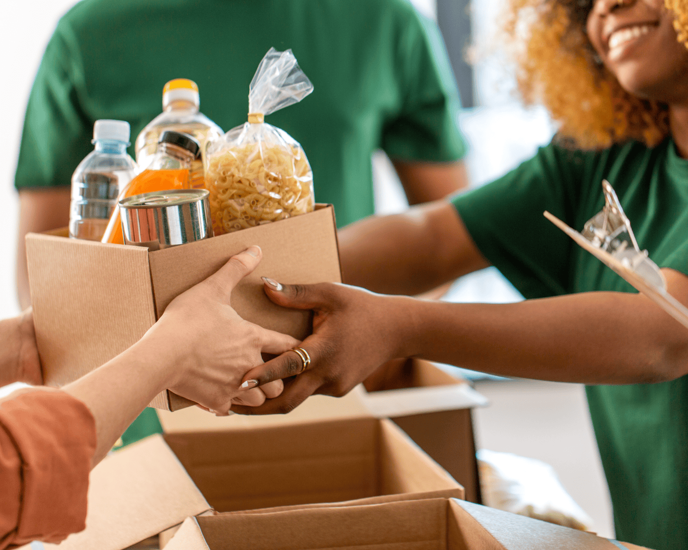 volunteering_giving_gift_giving_b7fd1433d3